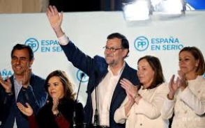 Правящая партия Испании потеряла абсолютное большинство в парламенте